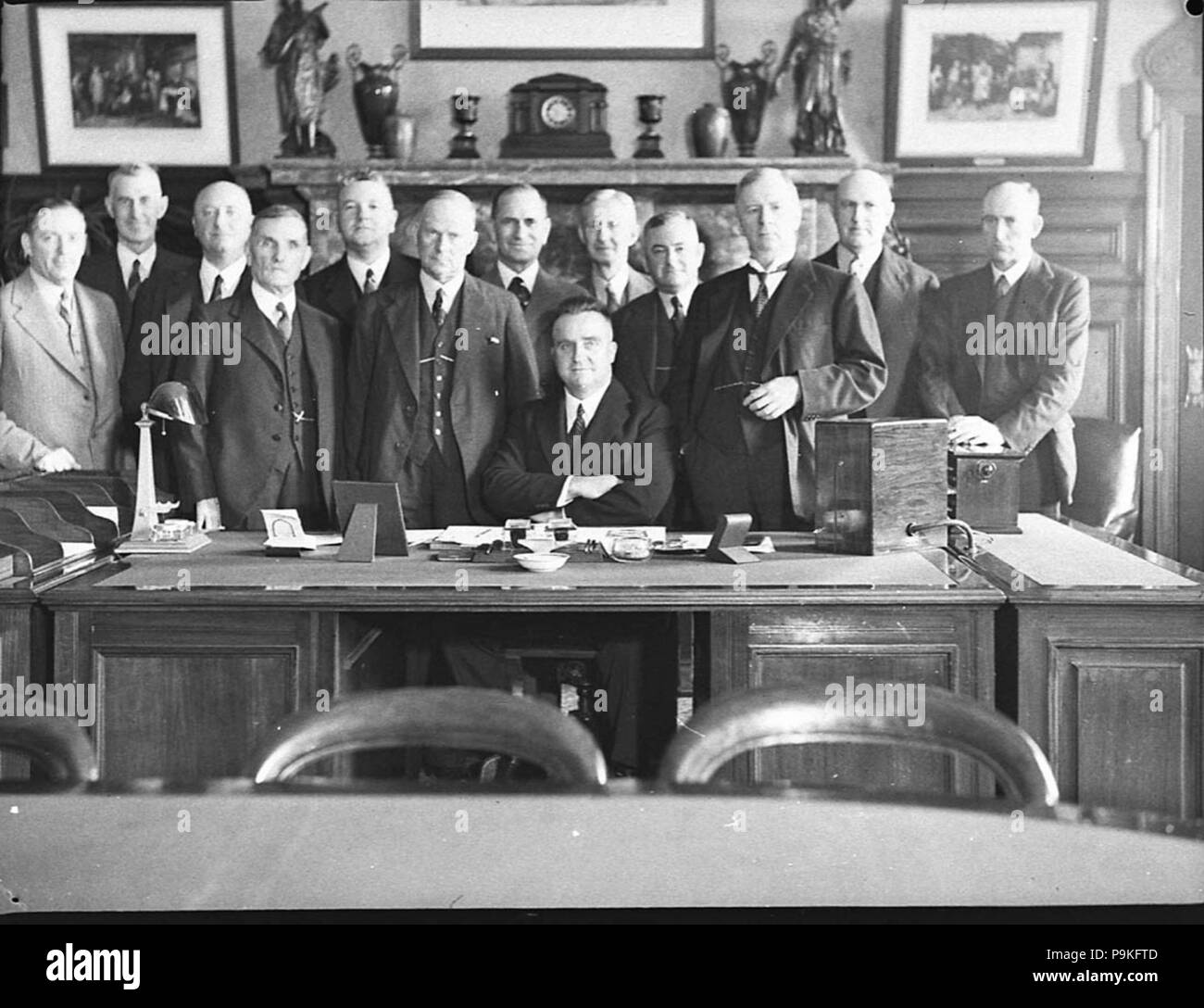 246 23052 SLNSW onorevole Stevens e il cabinet di registrare immagini Foto Stock
