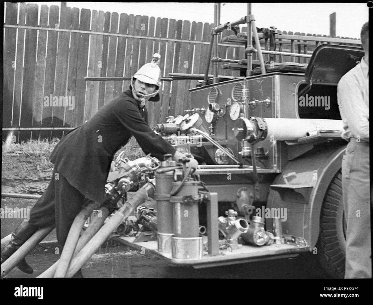 247 24075 SLNSW Fire a opere in vetro Foto Stock