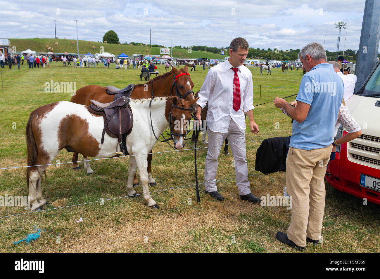 Skibbereen, Irlanda. 19 Luglio, 2018. Un altro estati luminosa giornata con una fresca brezza ammessi di molte classi di bovini e di cavalli al goduto da tutti all'Carbery e Skibbereen show. Credito: aphperspective/Alamy Live News Foto Stock