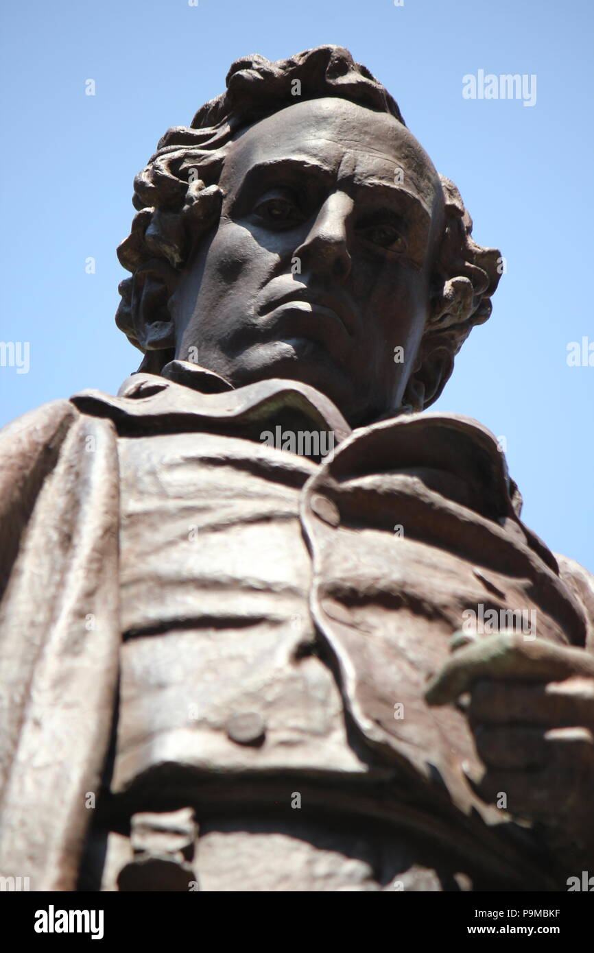 Statua di Oliver P. Morton a soldati e marinai monumento in Monument Circle in Indianapolis, Indiana. Foto Stock