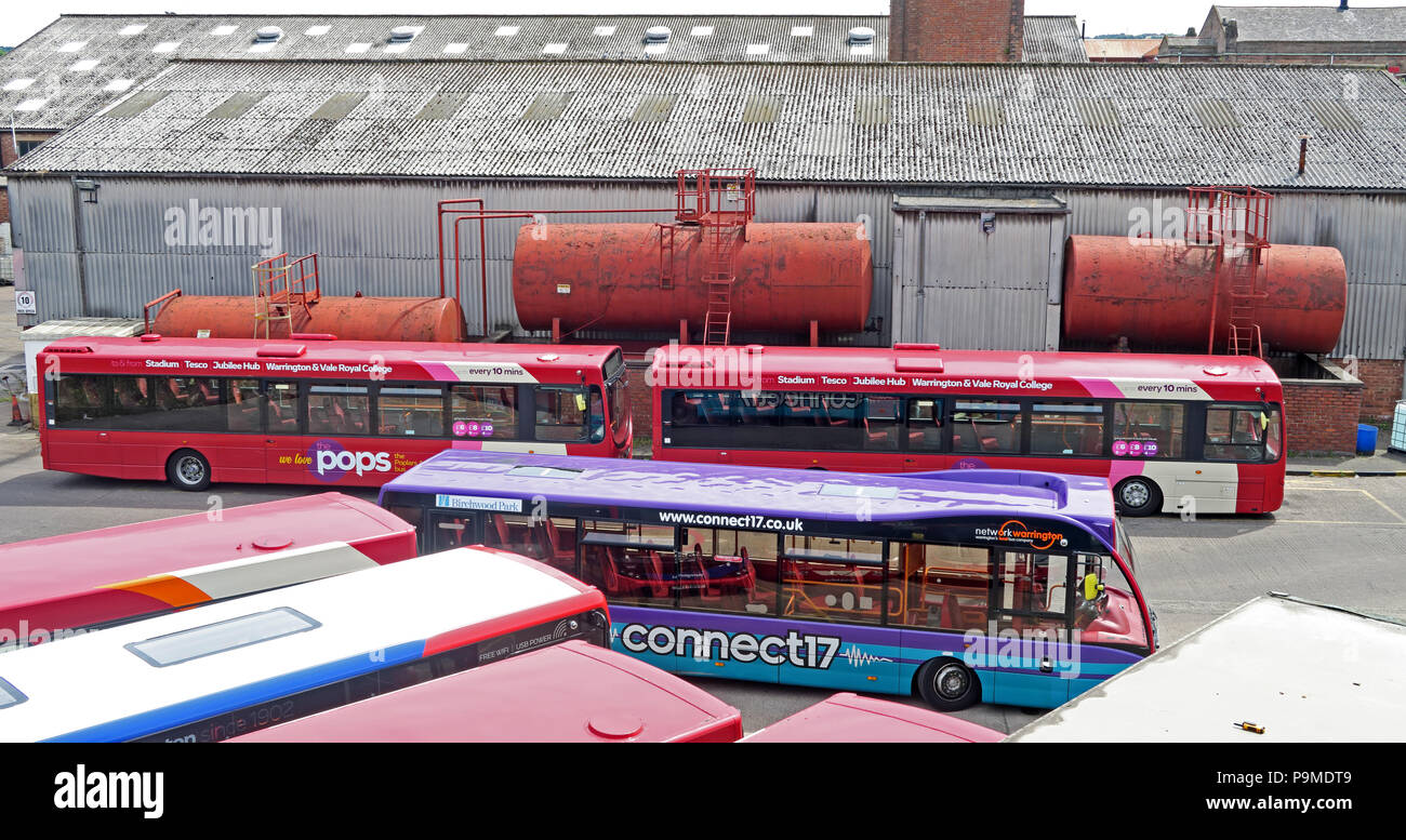 Warringtons proprio autobus, deposito principale, Wilderspool Causeway, Cheshire, North West England, Regno Unito Foto Stock