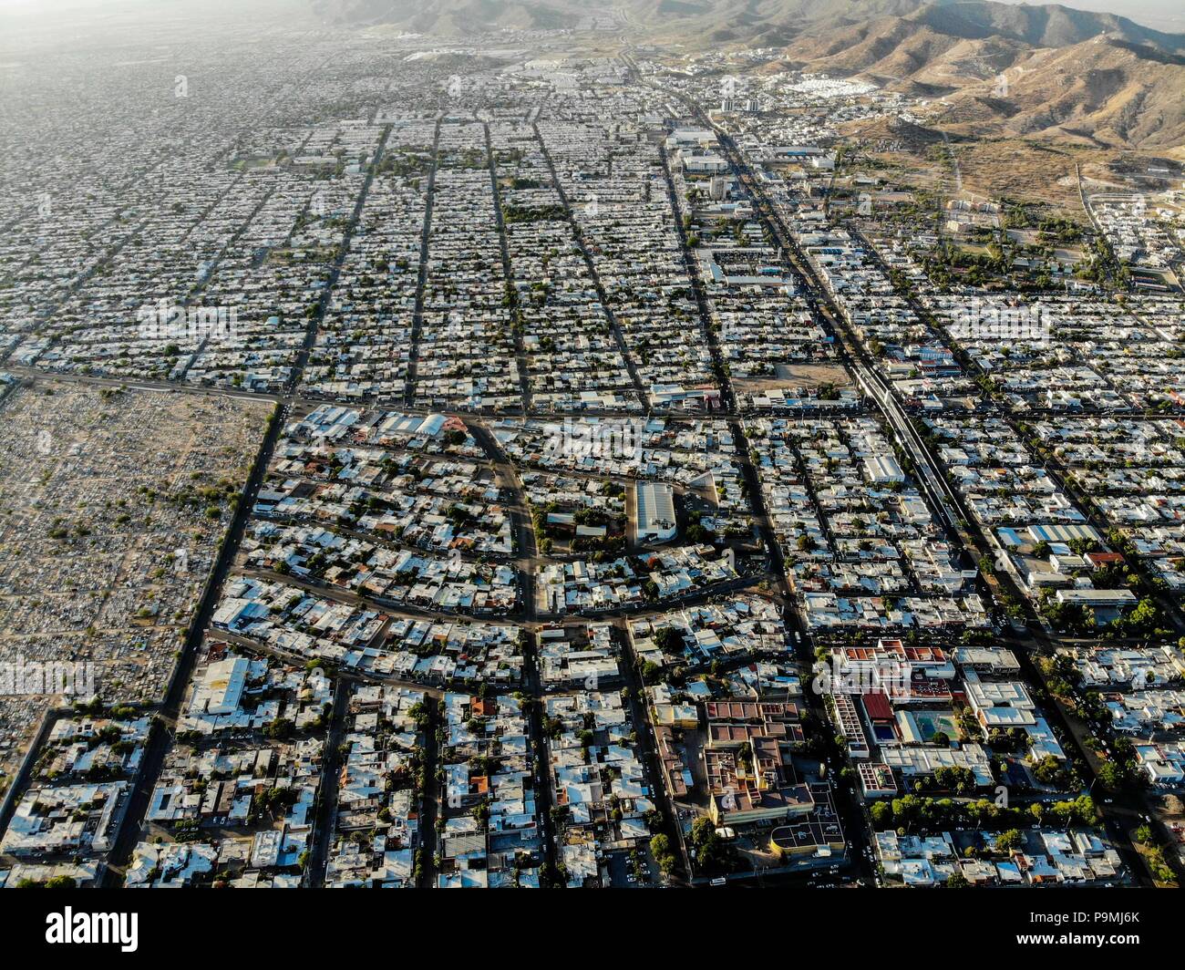 Vista aérea de la colonia Modelo de Hermosillo foto: (NortePhoto /  LuisGutierrez) ... Parole chiave: dji, aérea, djimavic, mavicair, foto  aerea, la fotografia aerea, Paisaje urbano, fotografia aérea, foto aérea,  urbanístico urbano,