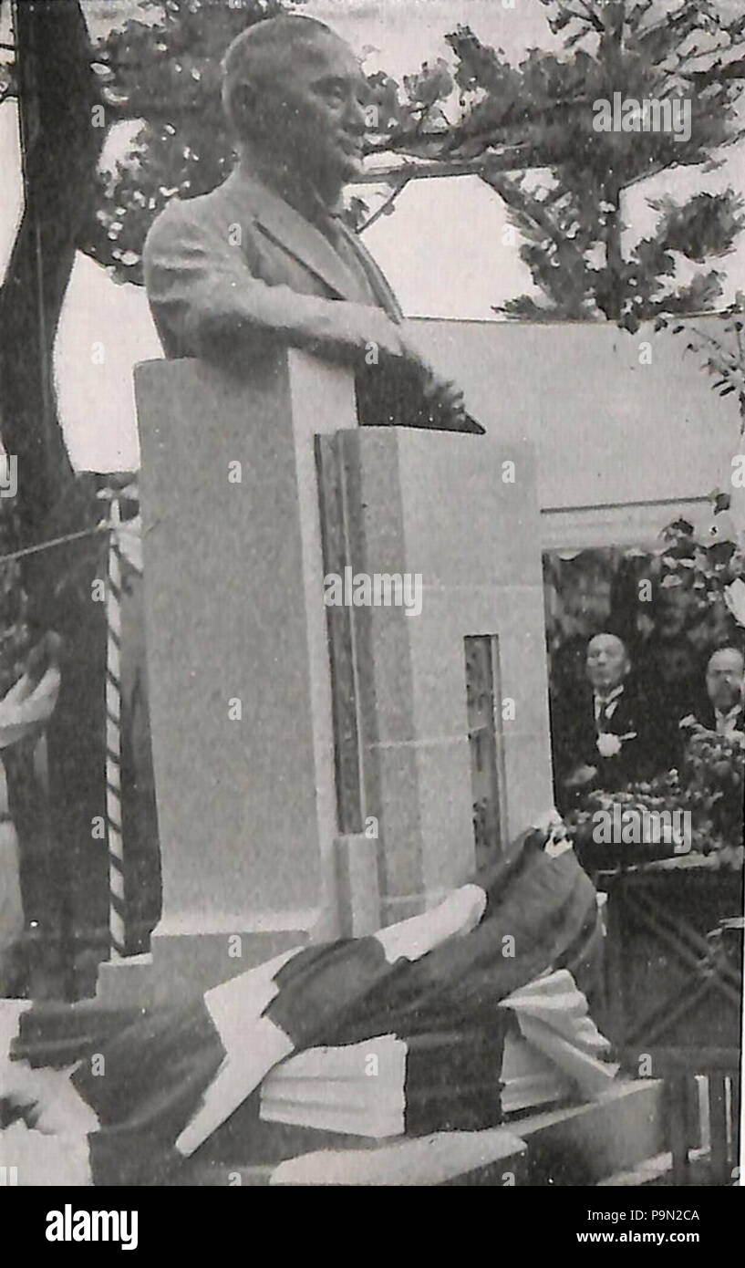 302 Statua di Morishita Hiroshi a Nunakuma-jinja nel 1938 Foto Stock