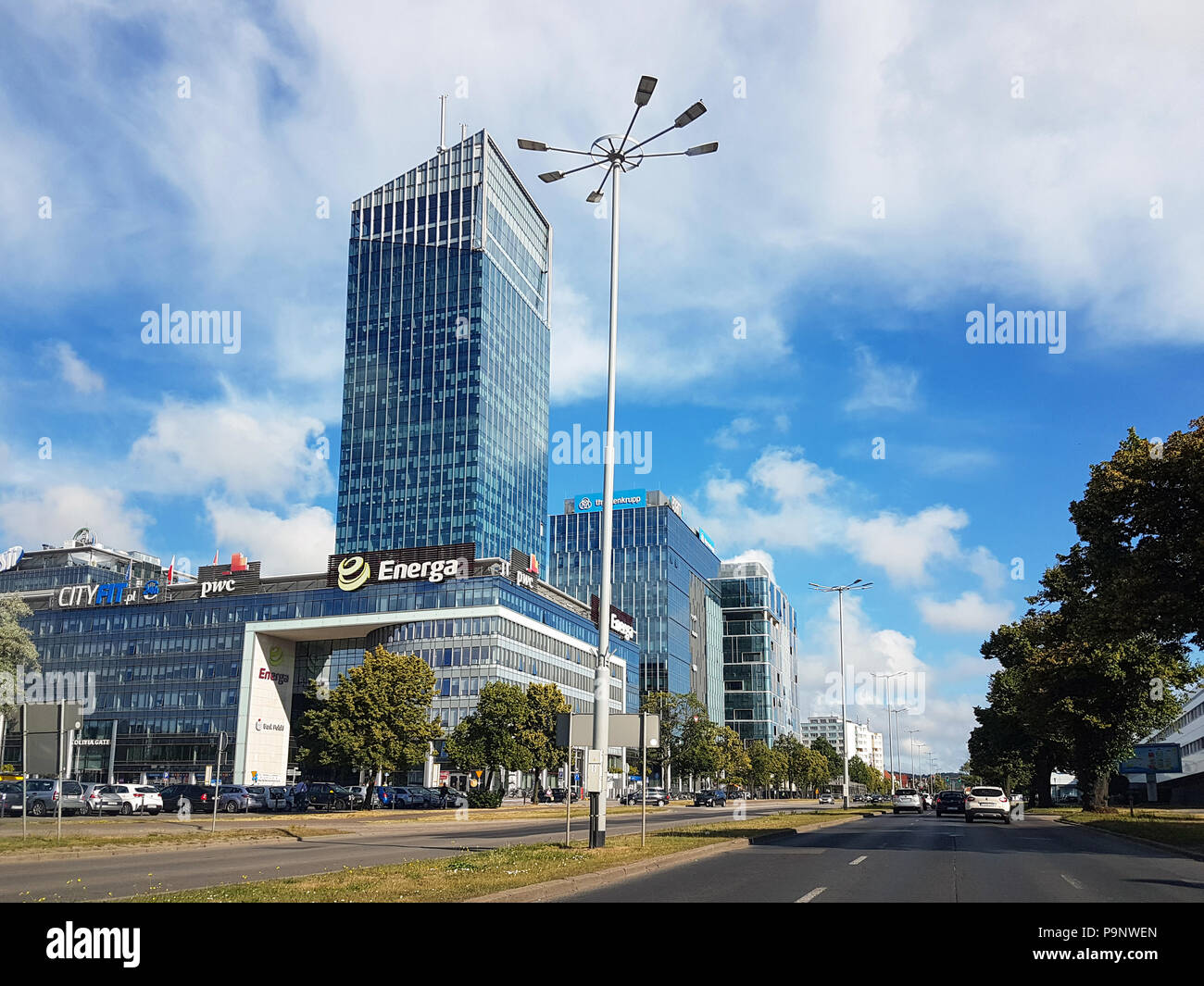 Gdansk, Polonia - 27 Luglio 2018: moderni edifici aziendali di Olivia Centro Business in Gdansk. Olivia Business Centre è il più grande centro uffici in Foto Stock