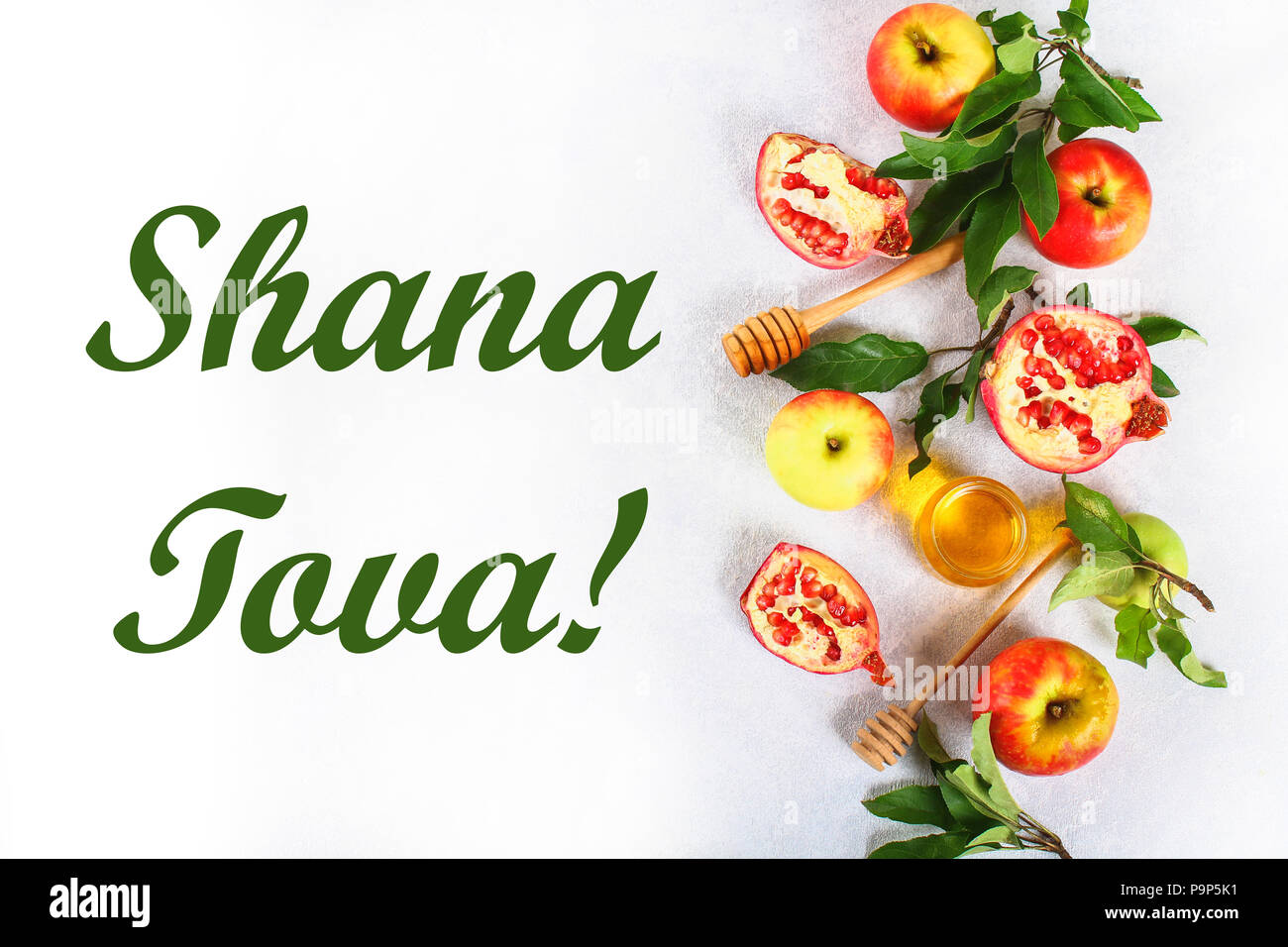 Rosh hashanah jewish Anno Nuovo Concetto di vacanza. Simbolo tradizionale. Mele, miele, melograno. Shana Tova. Vista dall'alto. Lay piatto Foto Stock