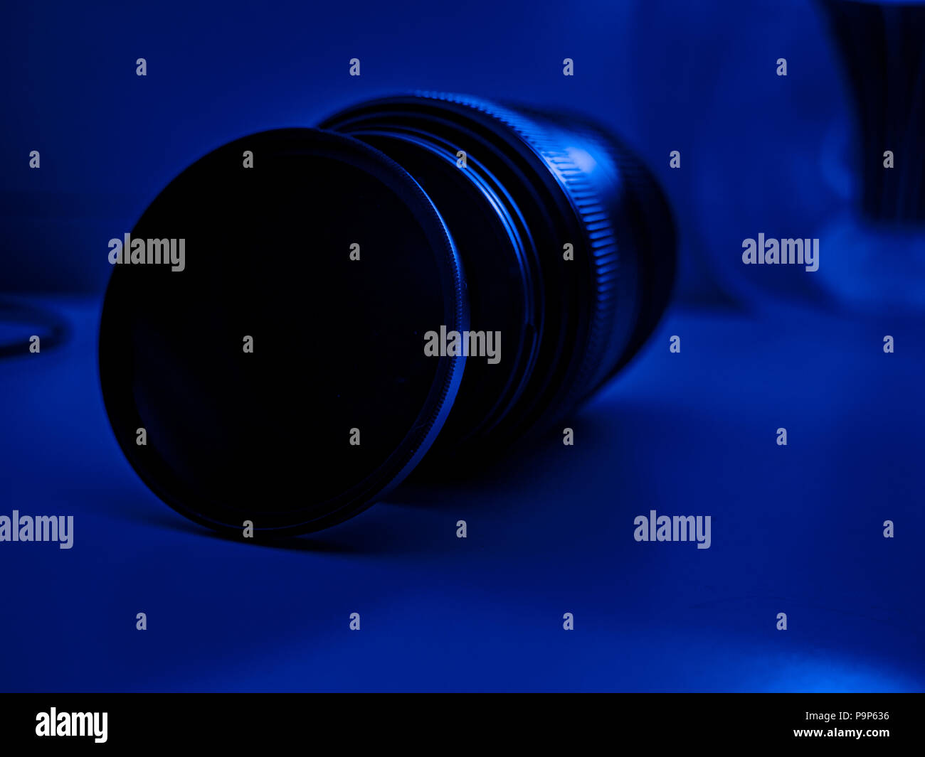 Il filtro ND con la lente della fotocamera in luce blu neutro-filtro di densità Foto Stock