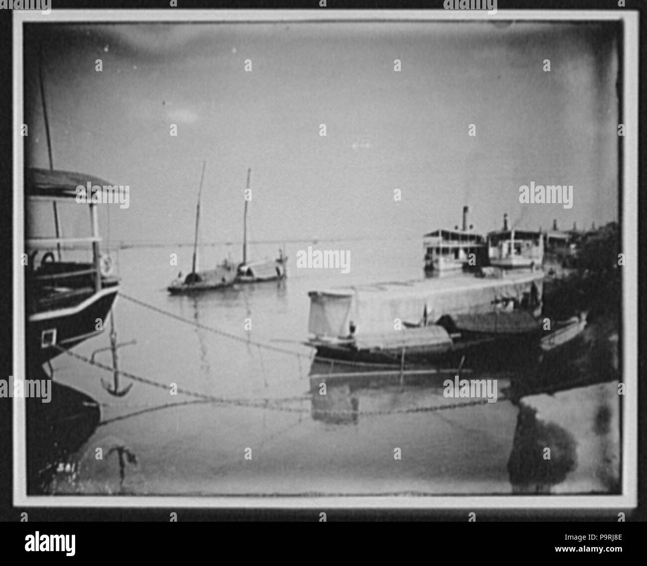 213 imbarcazioni al Goalanda (sic), il capolinea della Great Eastern Railway in corrispondenza della giunzione dei fiumi Gange e Brahmaputra LCCN2004707408 Foto Stock