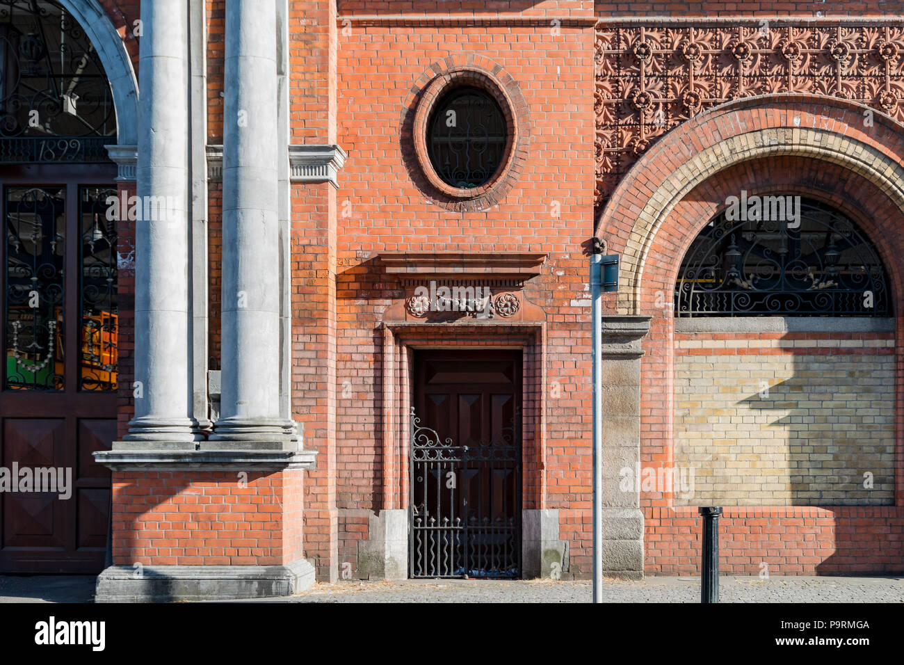 Dublino, Lug 1: vista esterna del consiglio municipale di Dublino Commercio all'ingrosso di frutta e verdura del mercato dei fiori il Lug 1, 2018 a Dublino, Irlanda Foto Stock