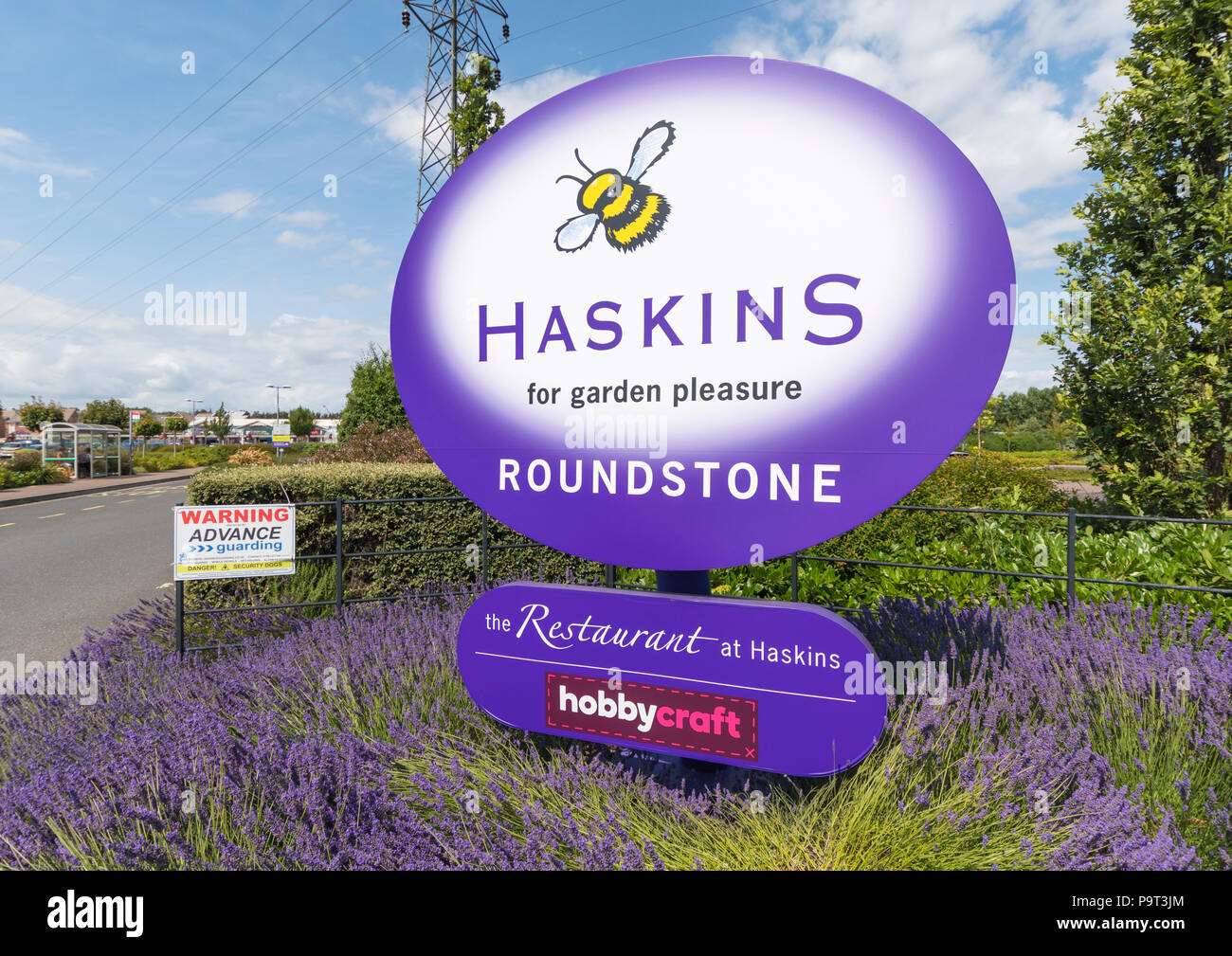 Haskins Garden Center ingresso sign in Roundstone, Angmering, West Sussex, in Inghilterra, Regno Unito. Foto Stock