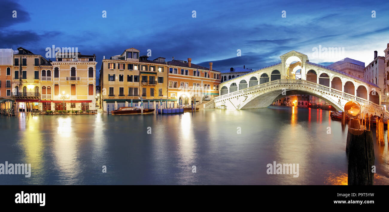 Venezia, Ponte di Rialto. L'Italia. Foto Stock