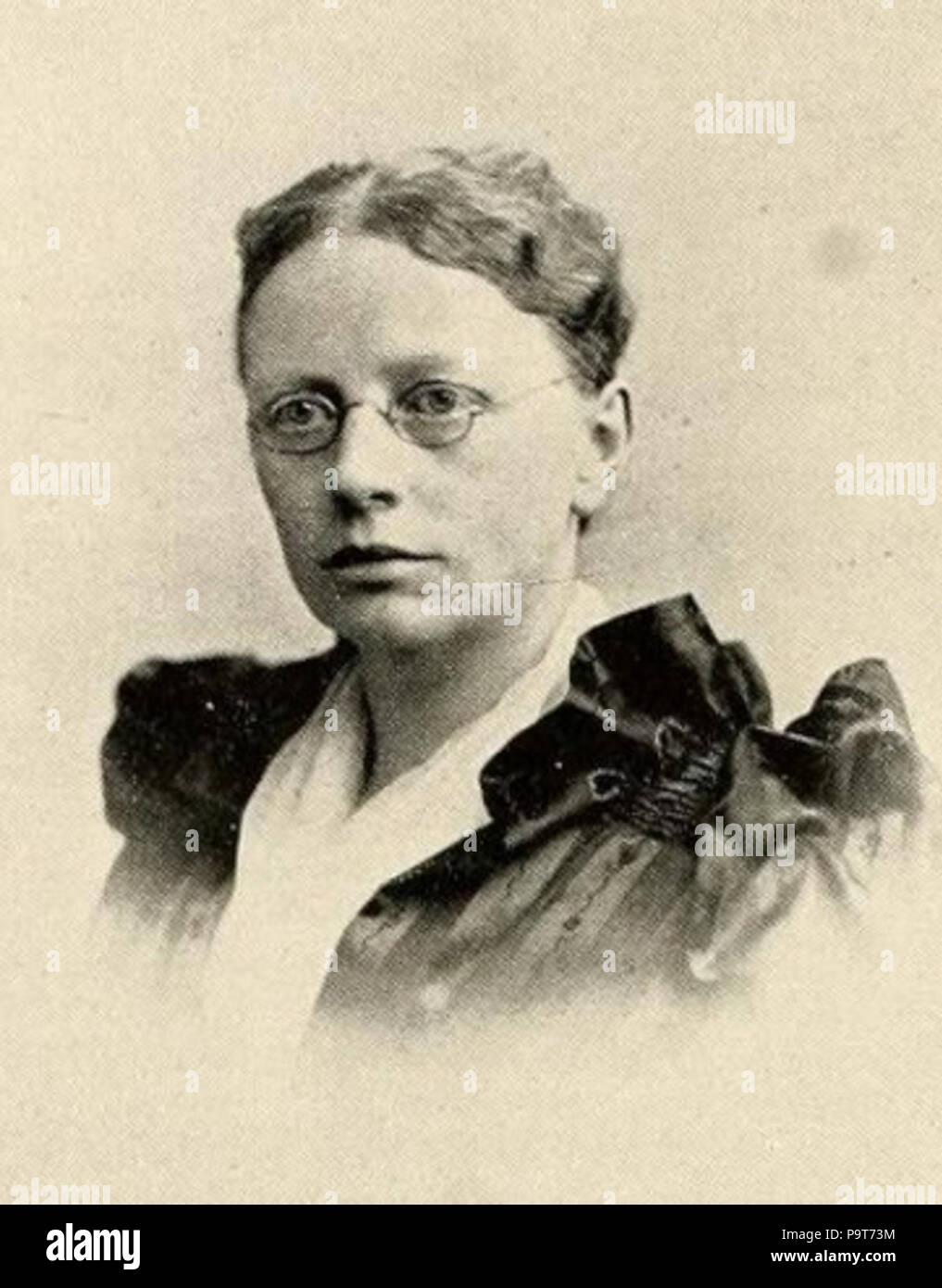 . Inglese: ritratto fotografico del romanziere americano e il ministro Celia Parker Woolley (1848-1918). Da donne americane: quindici centinaia di biografie con oltre 1.400 ritratti, Frances E. Willard e Maria A. Livermore, redattori. Montante, Crowell & Kirkpatrick, 1897 (edizione riveduta dal 1893), vol. 2, p. 800. Versione ritagliata. 1897 o versioni precedenti 292 Celia Parker Woolley da donne americane, 1897 - ritagliato Foto Stock