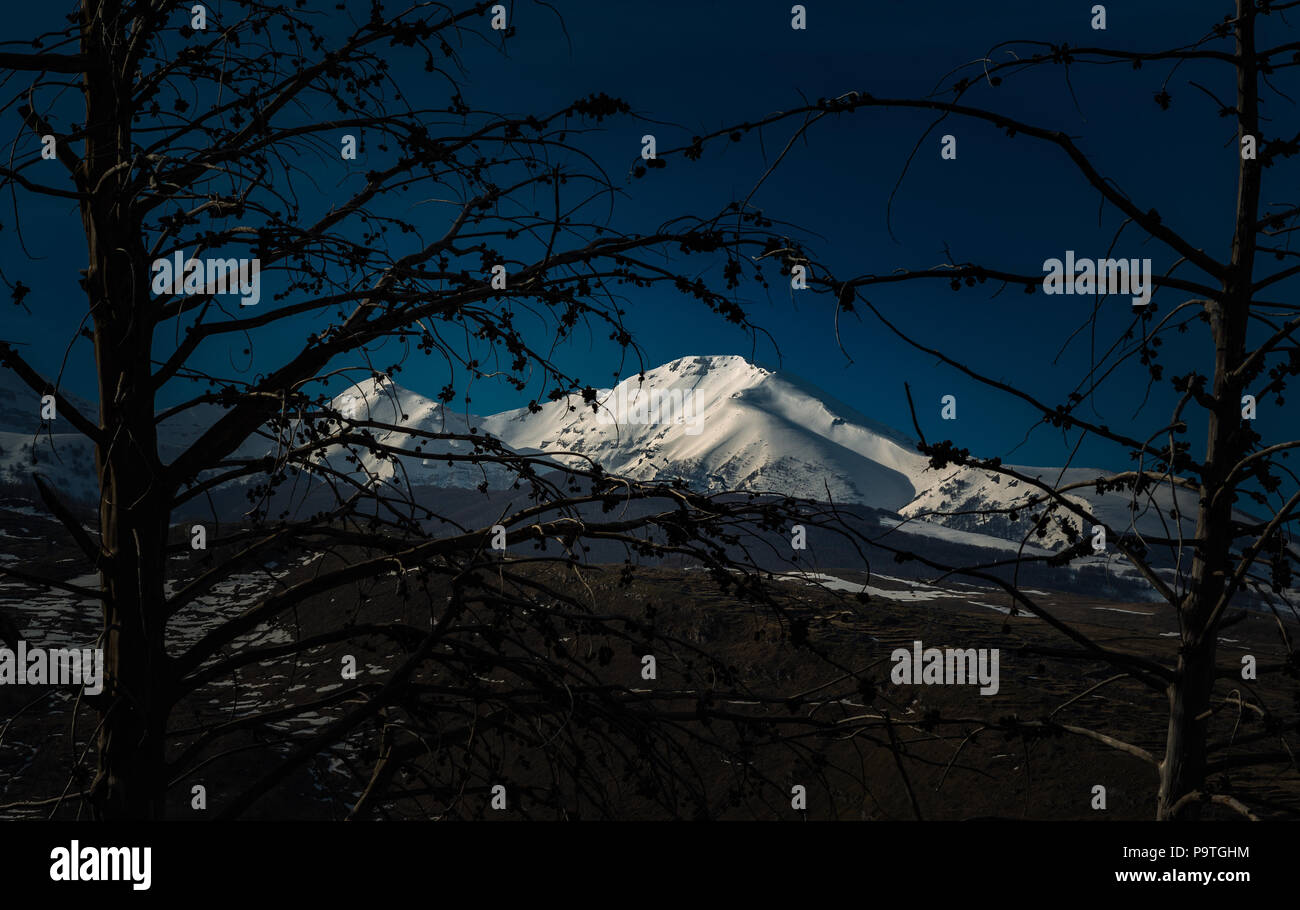 Majella western gamma nel cielo scuro. Abruzzo Foto Stock