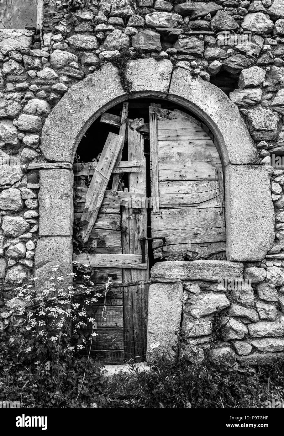 Porta medievale, vecchia Salle, provincia pescara, Abruzzo, Italia, Europa Foto Stock