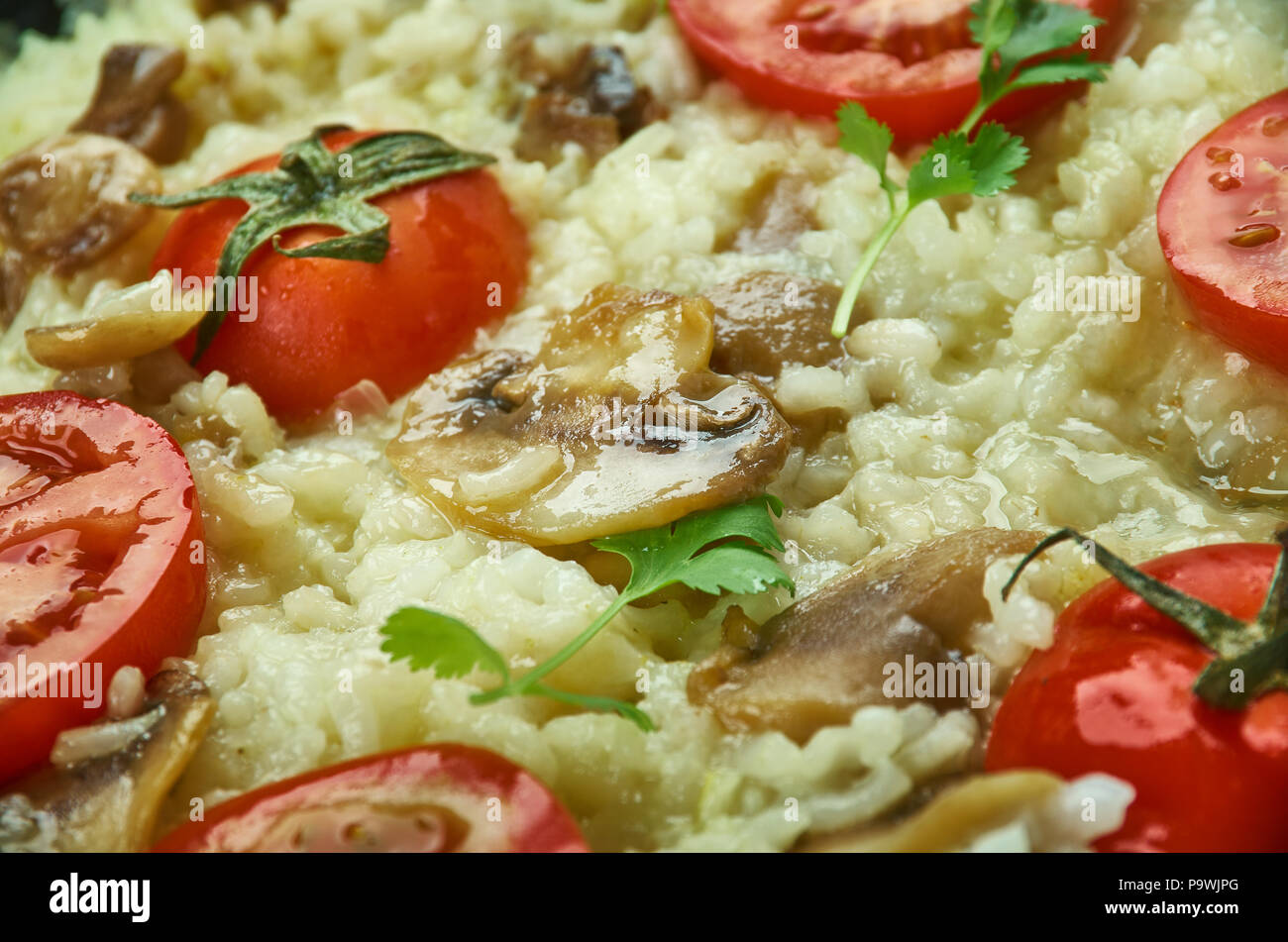 Risotto Pizza, italiani cuocere il riso per bambini di tutte le età. Foto Stock