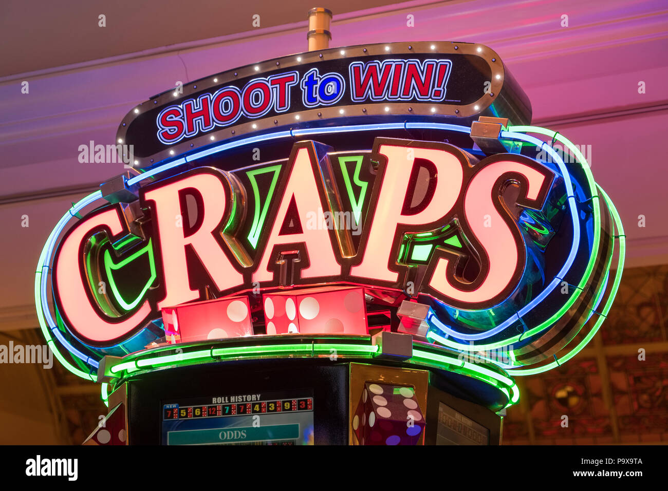 Craps macchina segno al neon in un casino Las Vegas, Nevada, STATI UNITI D'AMERICA Foto Stock