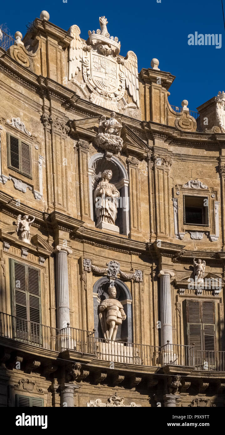 Quattro Canti e Piazza Vigliena, quattro angoli, vista nord di Castellamare, Palermo, Sicilia, Italia, Europa Foto Stock
