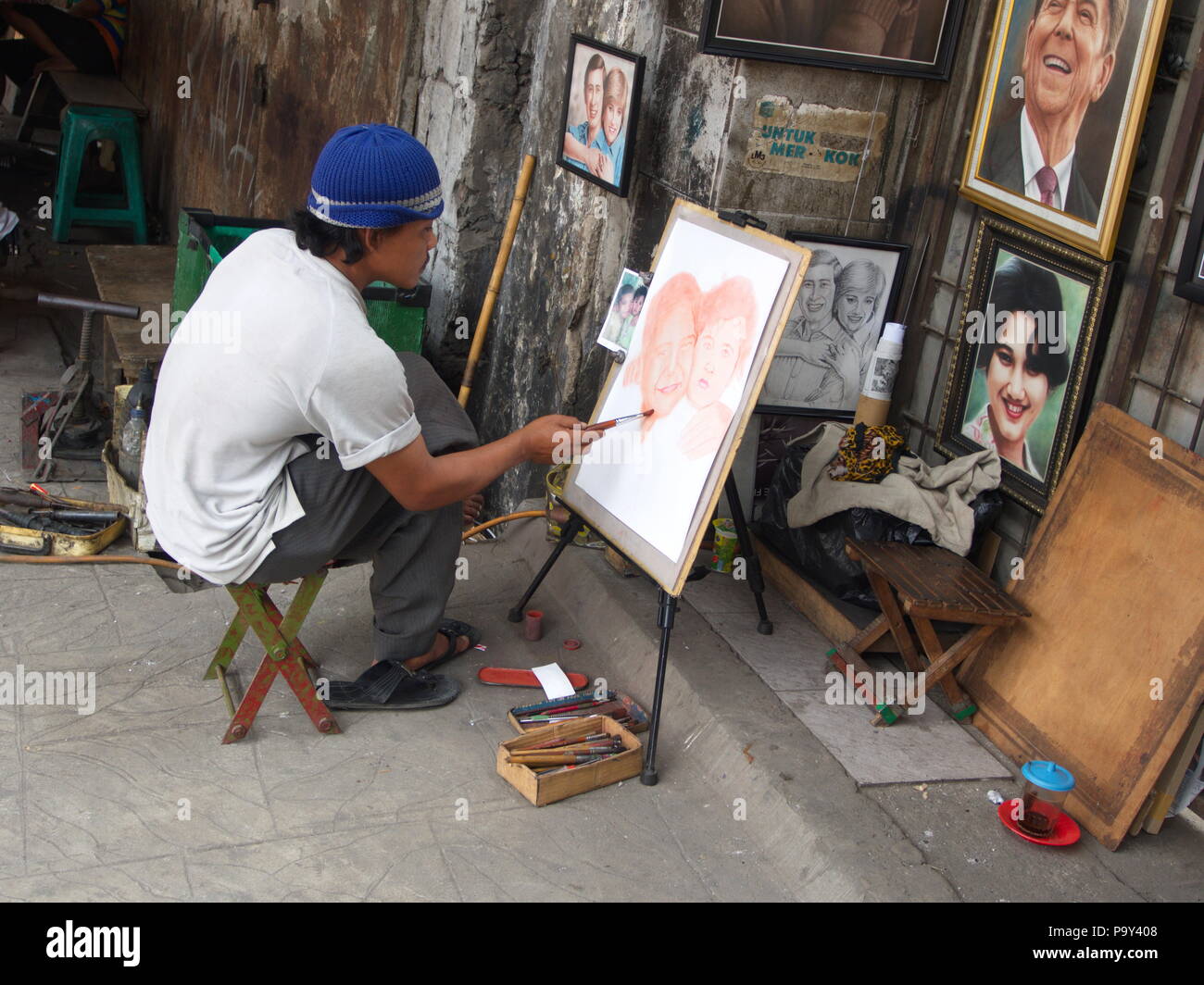 Artista Street in piazza vecchia. Viaggiare a Giacarta, capitale dell'Indonesia. 4 Ottobre, 2012 Foto Stock