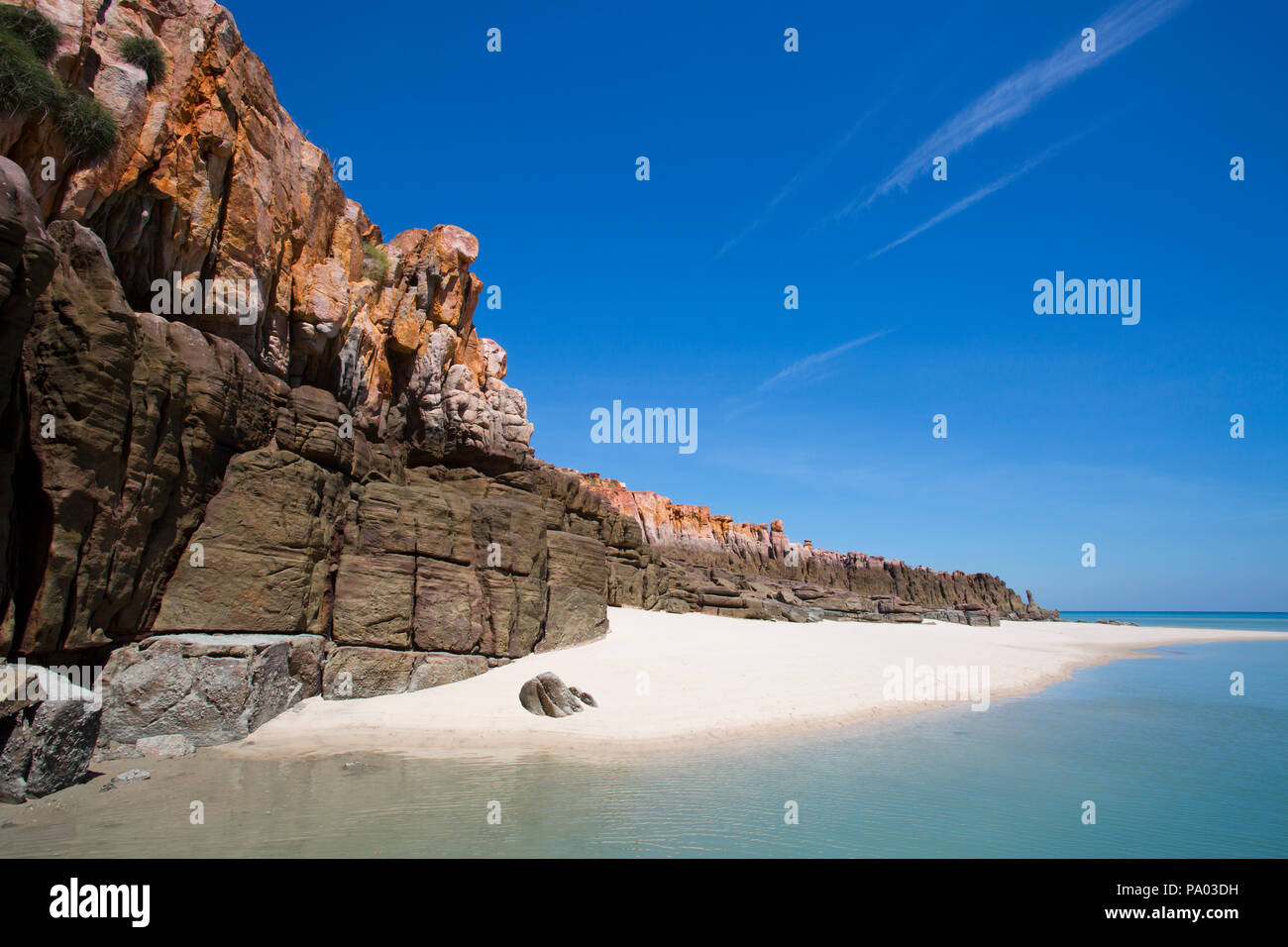 Una spiaggia di sabbia bianca nel Kimberley, Australia occidentale Foto Stock