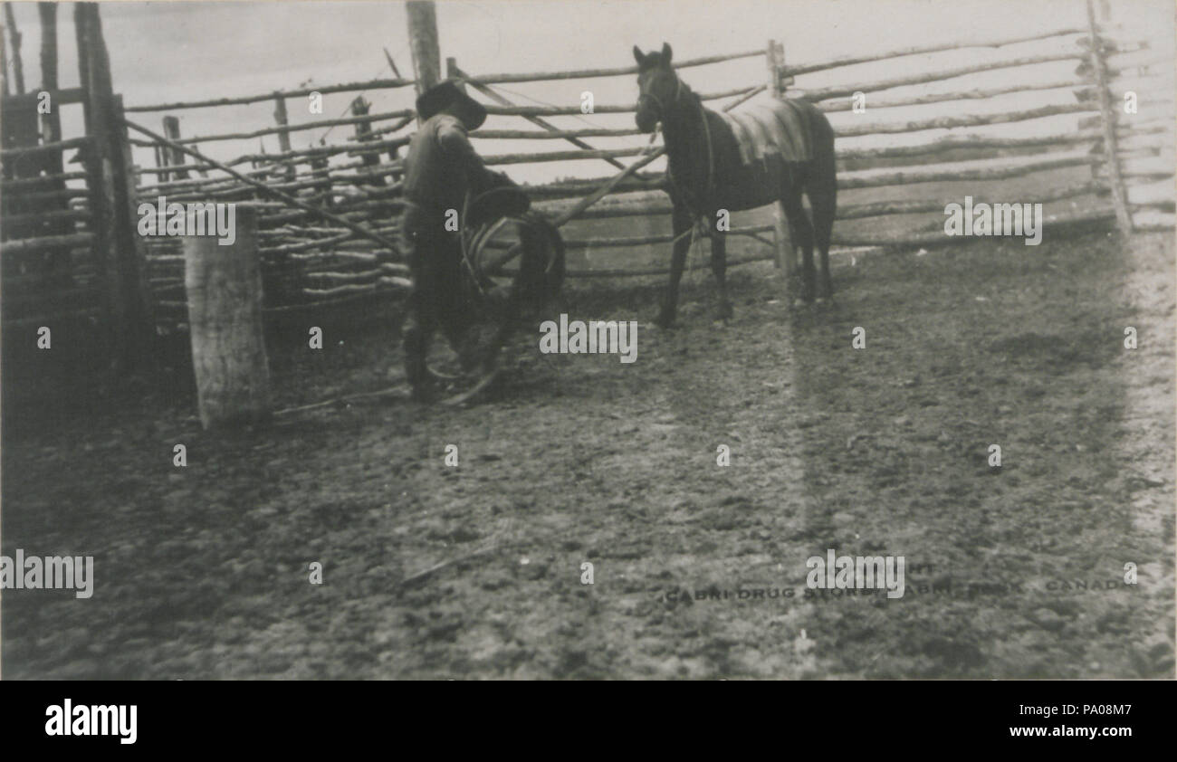 618 Emery Le Grandeur, mondiali di champion rider, Cabri, Saskatchewan, un cavallo la prima sella (HS85-10-33342) Foto Stock