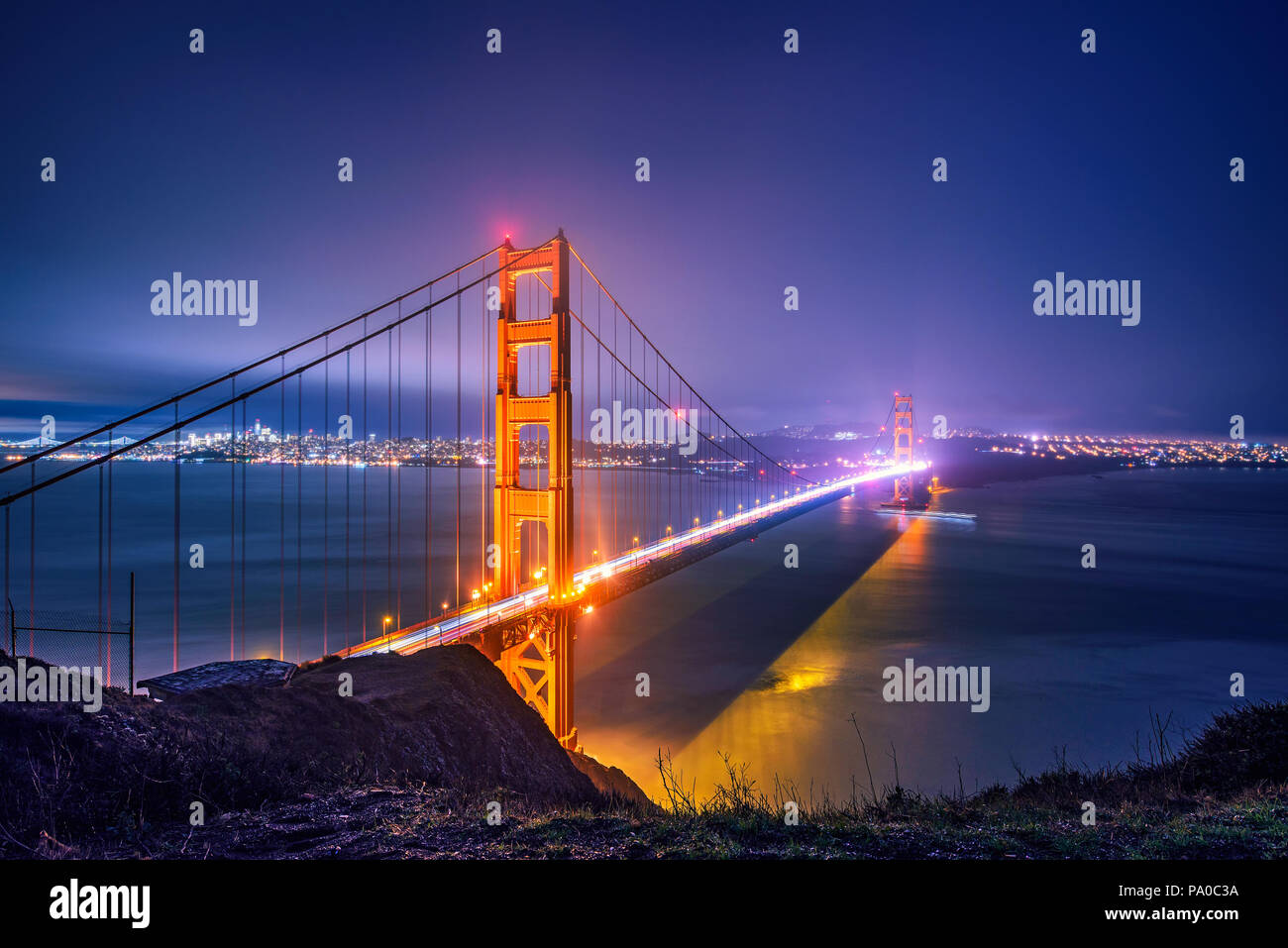 Golden Gate Bridge di notte Foto Stock