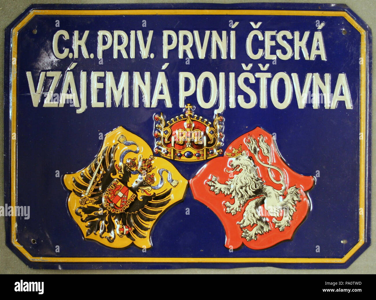 648 Fire mark per Prvni Ceska Pojistovna Vzajemna a Praga, Czechslovakia Foto Stock