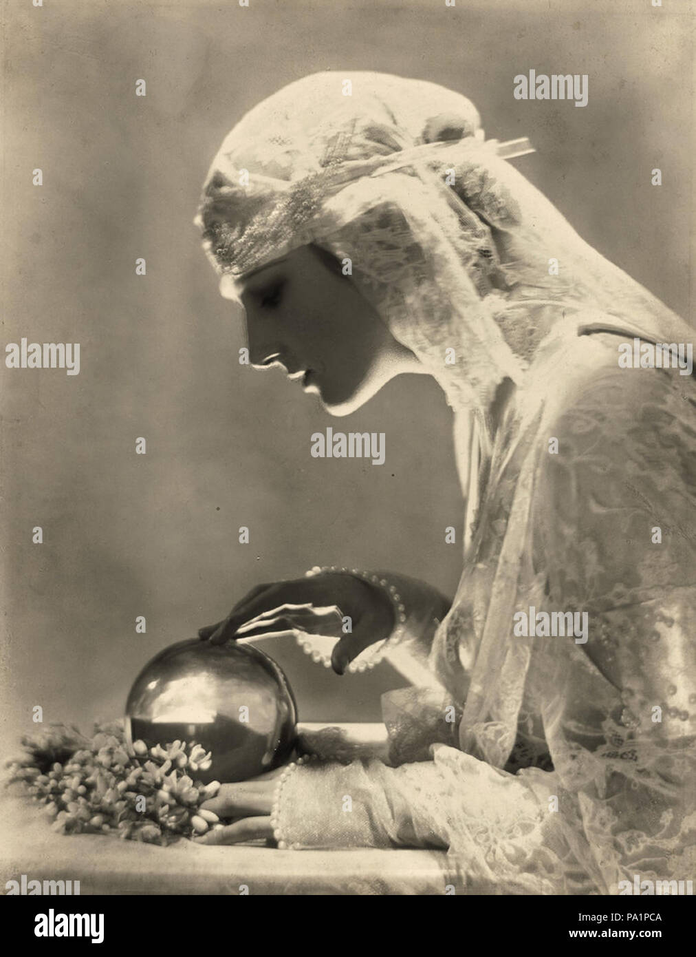 583 Dolores da Adolph de Meyer, Vogue 1921 Foto Stock