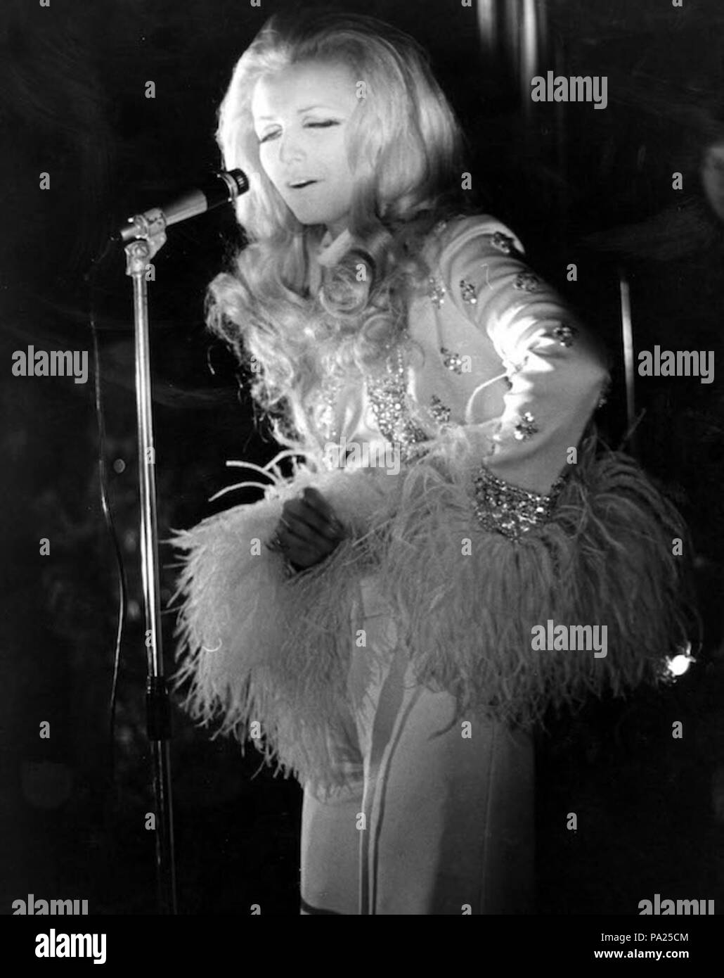 193 Patty Pravo al Piper Club di Roma, 1969 Foto Stock