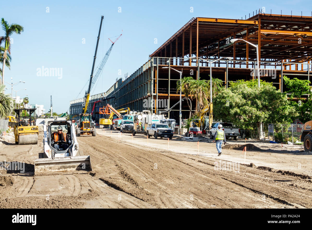 Miami Beach Florida, centro convegni, in costruzione di nuovi cantieri edili, ampliamento ristrutturazione, costruzione di strutture metalliche, attrezzature pesanti Foto Stock