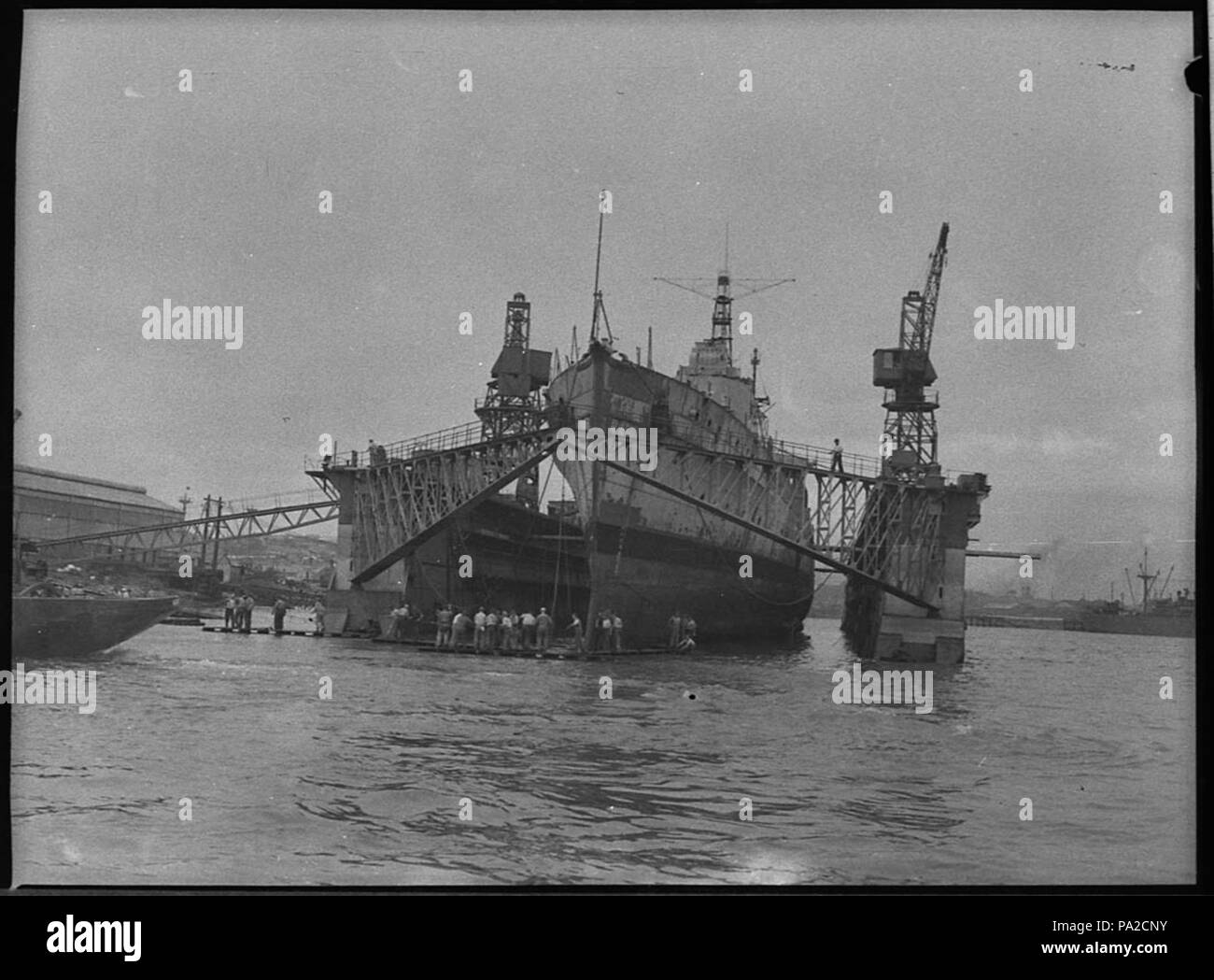258 33368 SLNSW HMAS Hobart nel dock Foto Stock