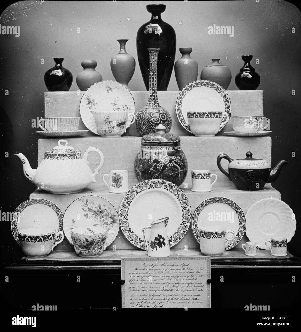 58 tazze, vasetti e le piastre a bizzeffe! (29156186594) Foto Stock