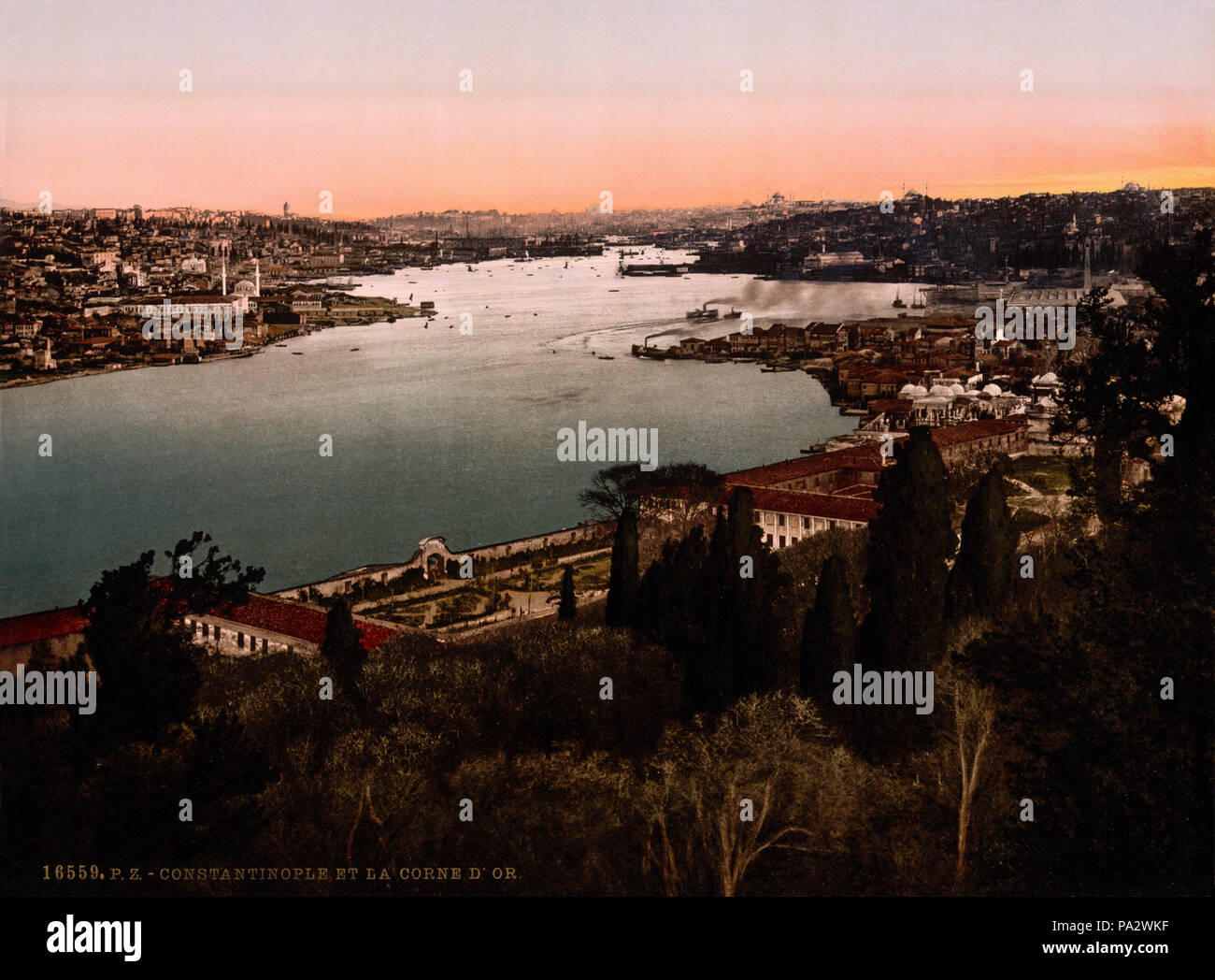 . Inglese: Costantinopoli e il Golden Horn, Turchia Français : Costantinopoli et la Corne d'Or . tra il 1890 e il 1900 346 Costantinopoli e il Golden Horn, Turchia, 1890s Foto Stock