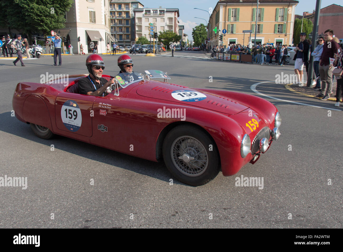 Brescia, Italia - 19 Maggio 2018: Cisitalia 202 S MM SPIDER 1948 è una vecchia macchina da corsa nel rally Mille Miglia 2018, live shot presso il famoso storico italiano Foto Stock