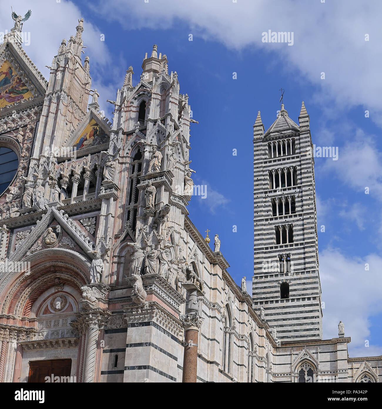 Torre Campanaria del Duomo di Siena - Italia Foto Stock