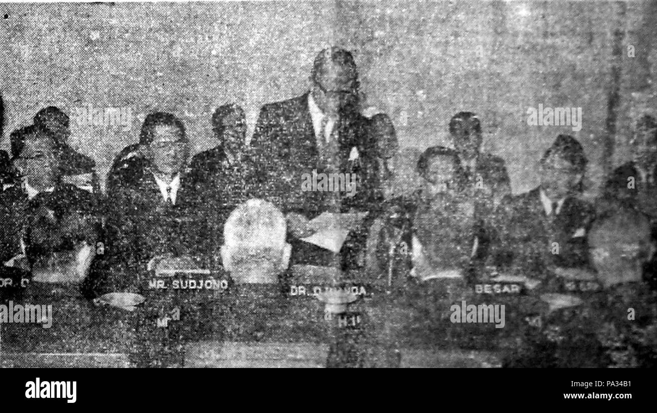 67 Djuanda SUARA li Rakjat 5 Jan 1952 p1 Foto Stock