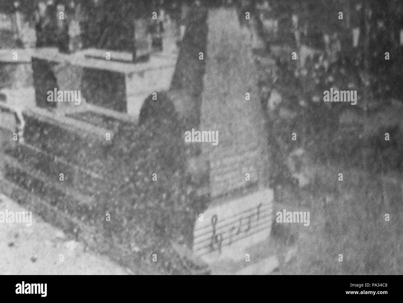 106 Tomba di Supratman SUARA li Rakyat 3 Giu 1952 p1 Foto Stock