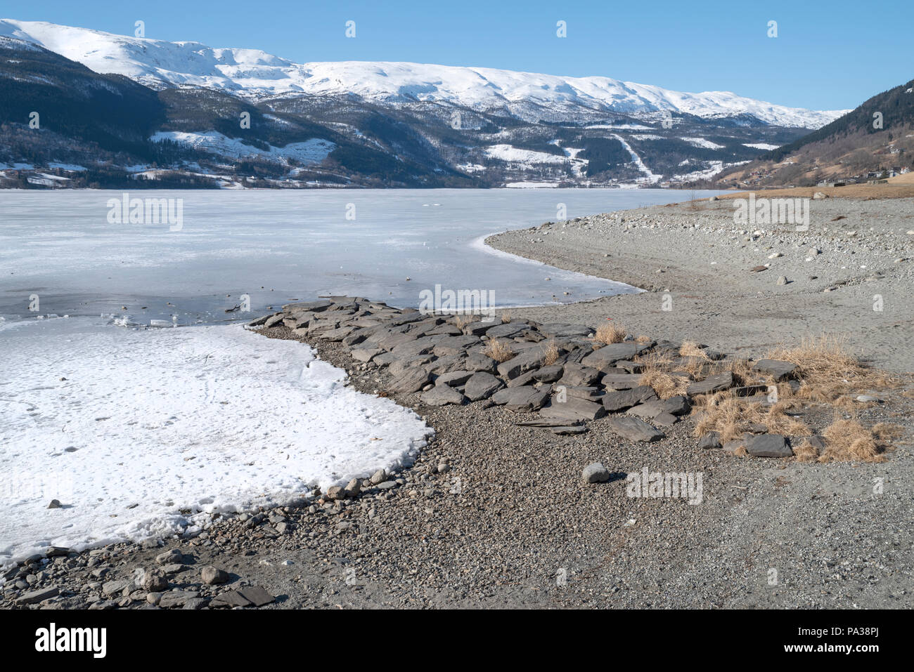 Lago Vangsvatnet vicino a VOSS NORVEGIA Foto Stock