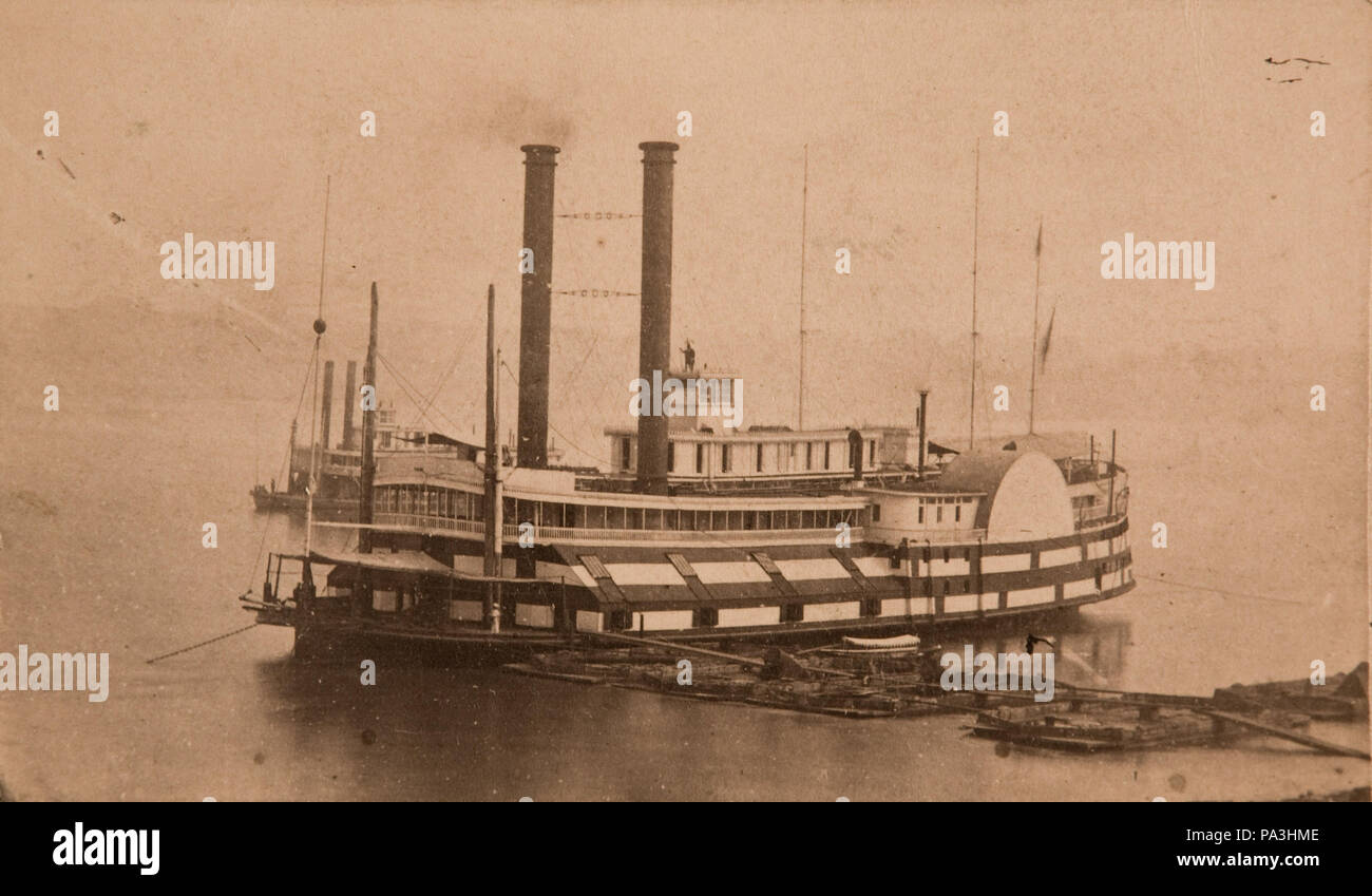 . Inglese: Carte de visite di vapore barca, Black Hawk, appena off shore. Titolo: 'Admiral Facchini bandiera la nave 'Black Hawk.' distrutto da un incendio 22 aprile: 65 a tumulo città ILL. Jno Companion. B. Pratt.' . tra 1862 e 1865 1 "Admiral Facchini bandiera la nave 'Black Hawk.' distrutto da un incendio aprile 22- 65 a tumulo città ILL. Jno Companion. B. Pratt". Foto Stock