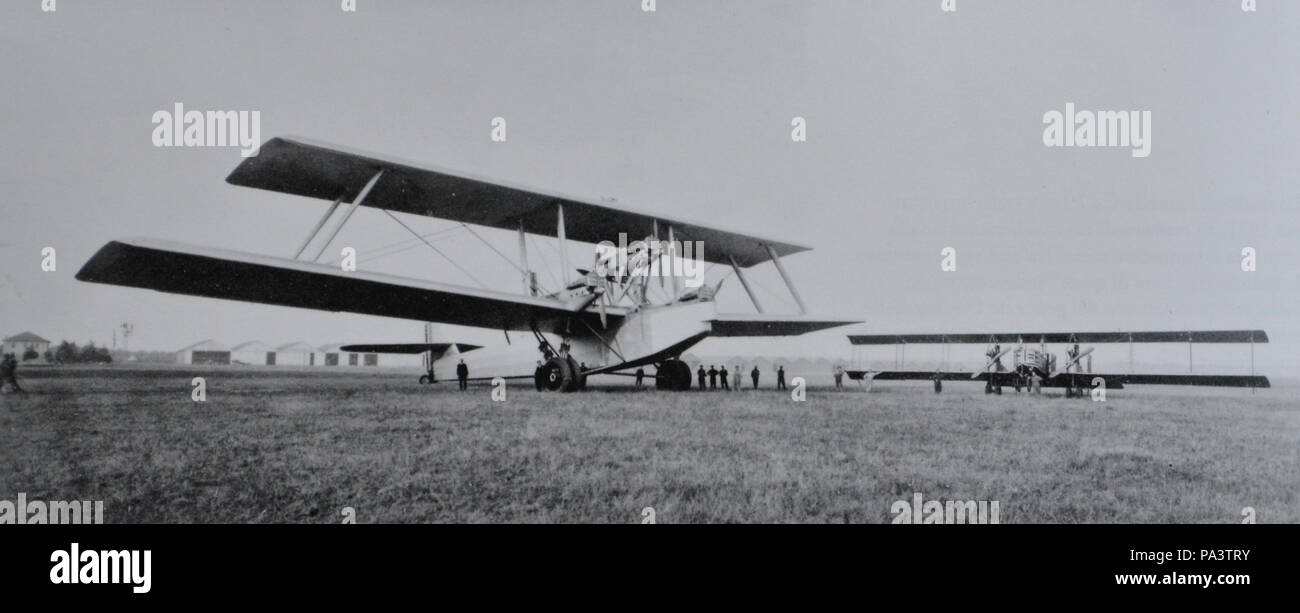 45 Caproni Ca.90 e ca.36 Foto Stock
