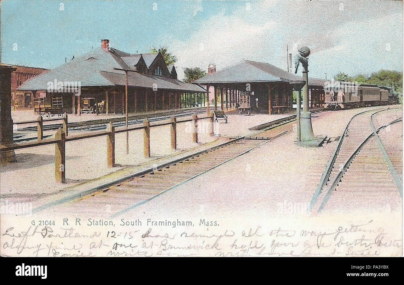 . Inglese: 1906 Cartolina che mostra il 1885-costruito Framingham Railroad Station . 11 Luglio 1906 667 Framingham station 1906 cartolina Foto Stock