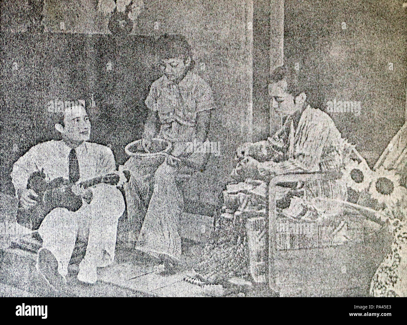 67 Djantoeng Hati Pertjatoeran Doenia dan Film Aug 1941 p25 Foto Stock