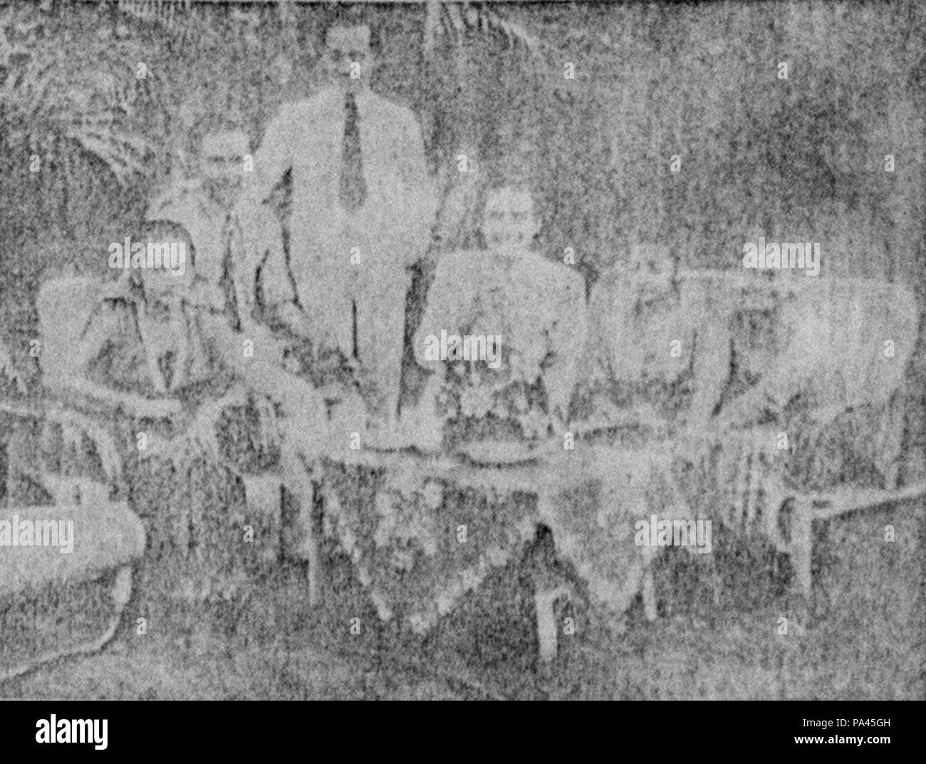 67 Djantoeng Hati Cast Pertjatoeran Doenia Nov 1941 p45 Foto Stock