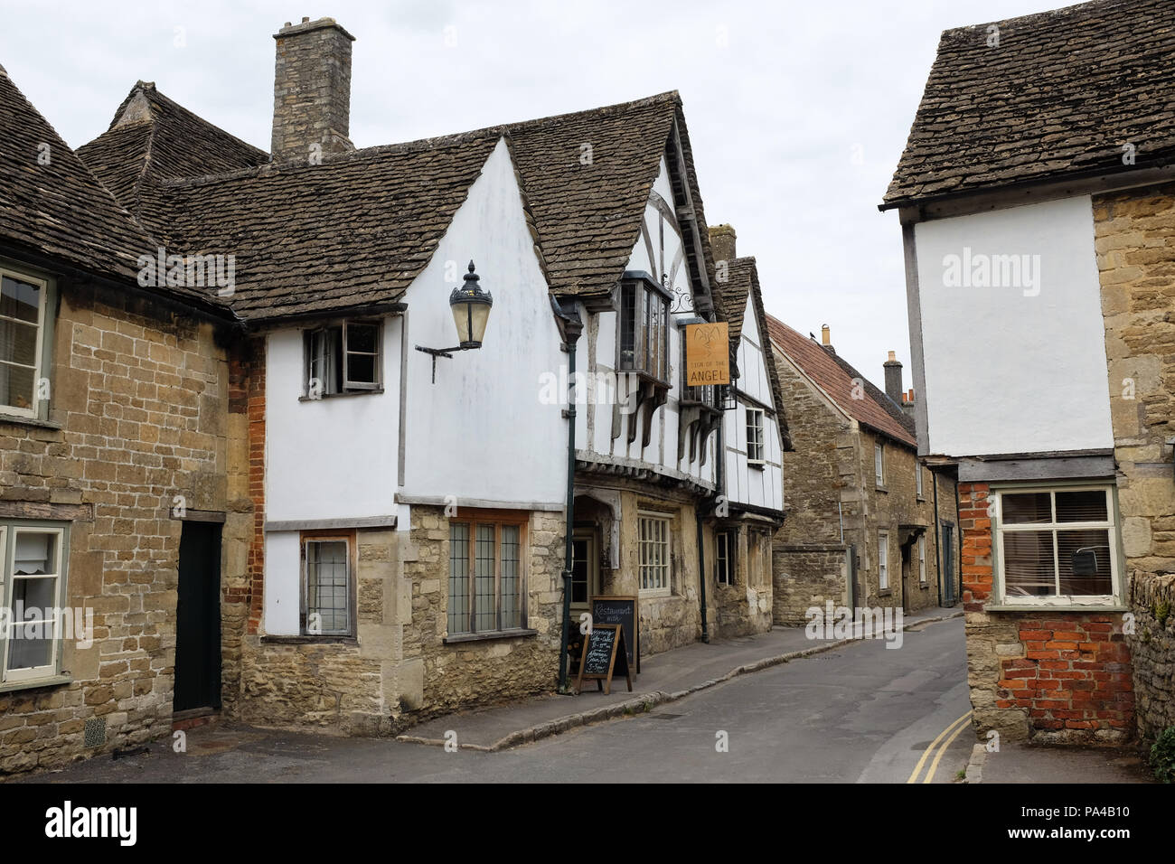 Edifici del villaggio di Lacock nel Wiltshire, Inghilterra. Foto Stock