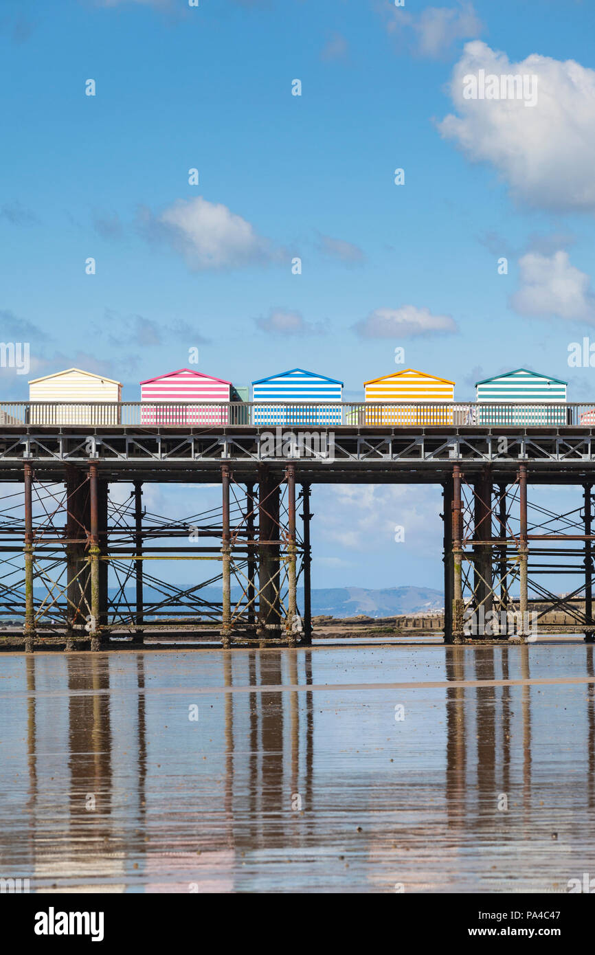 Hastings pier, estati giorno 2018, east sussex, Regno Unito Foto Stock