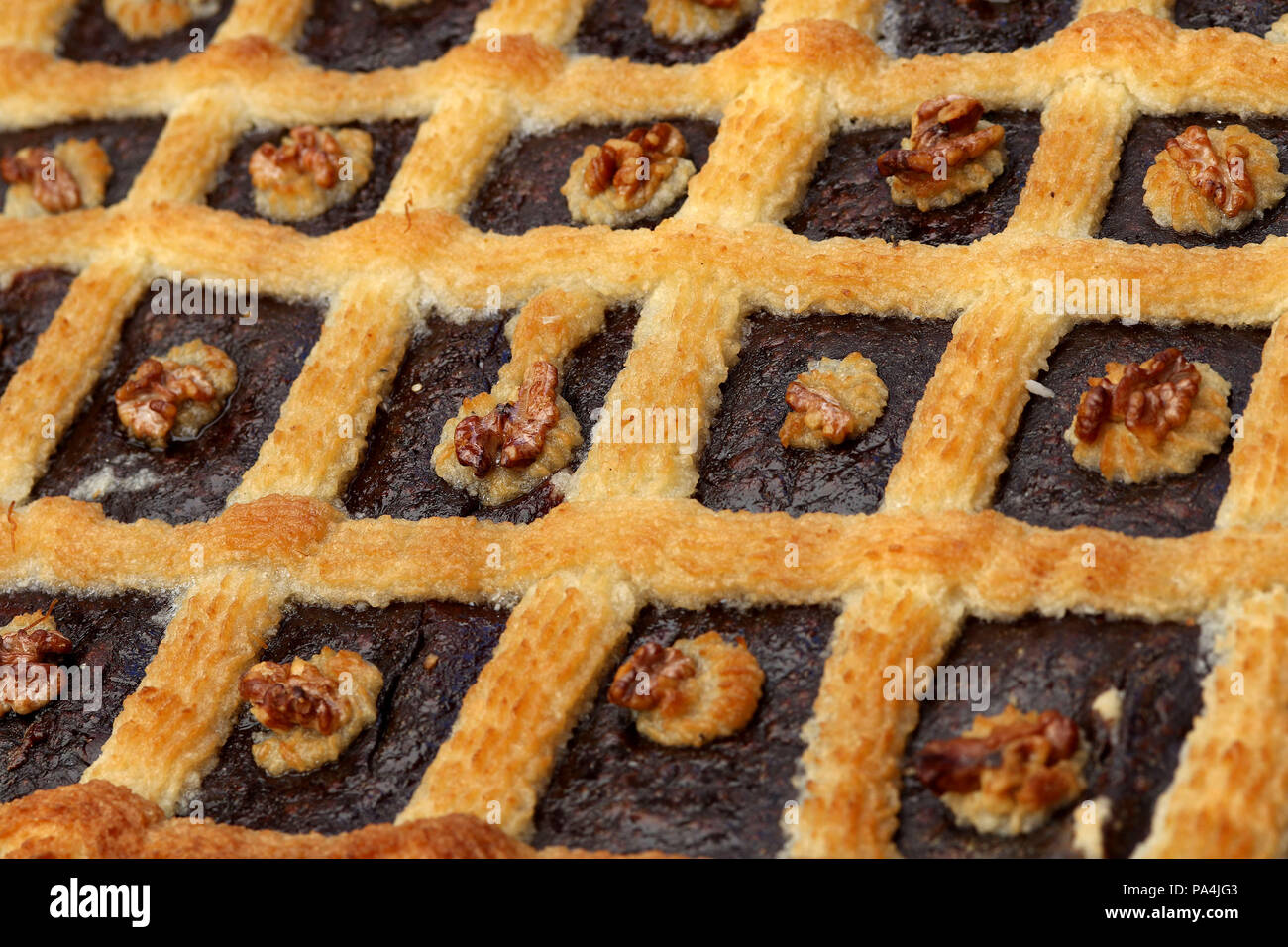 Arabo dessert con dadi Foto Stock