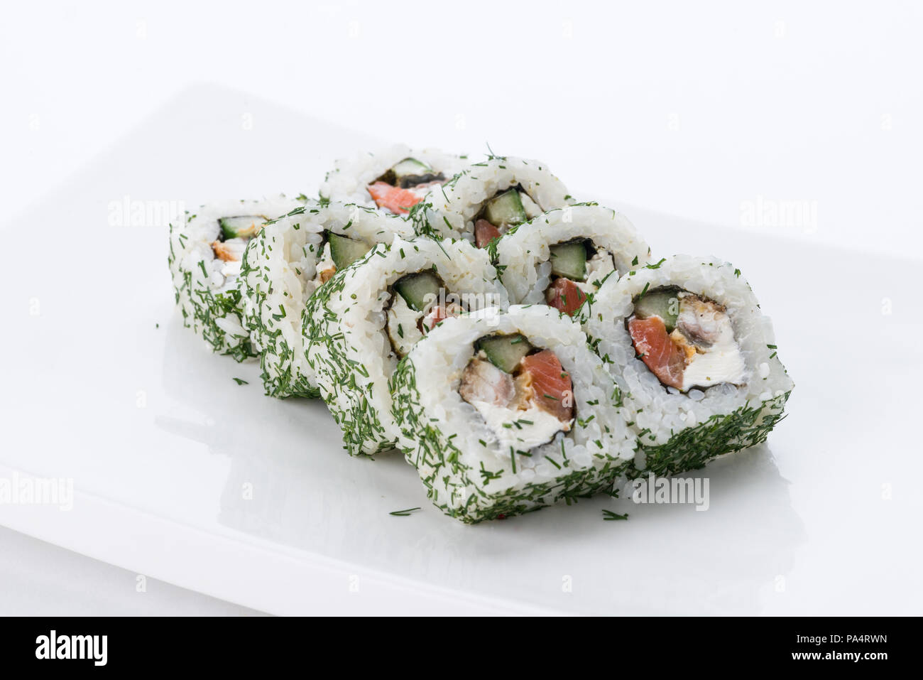 Il cibo giapponese, ristorante sushi gunkan maki roll piatto o vassoio impostato. Set di Sushi e composizione Foto Stock