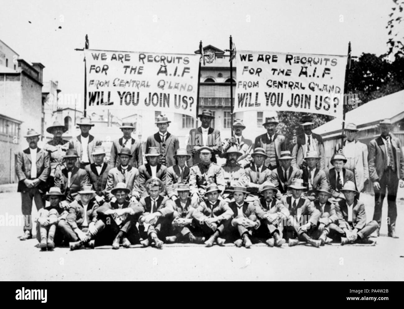14 reclute AIF dal Rockhampton e distretto a Brisbane nel 1915 o 1916 - regolato Foto Stock