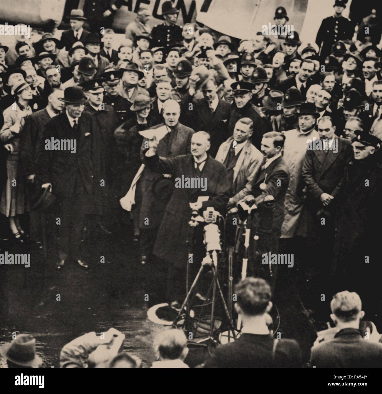 Chamberlain di ritorno dalla conferenza di Monaco, 30 settembre 1938. Museo: Stato Russo Storia militare archivio. Foto Stock
