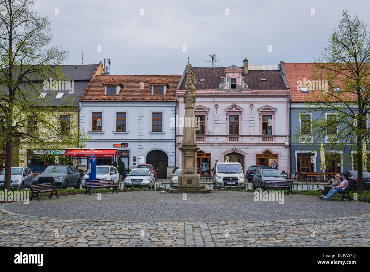 Case sulla piazza mariano in Uherske Hradiste città nella regione di Zlin, Moravia nella Repubblica Ceca Foto Stock