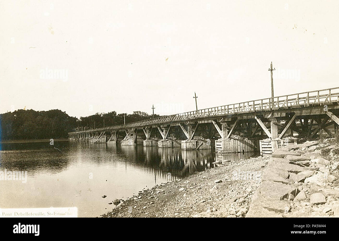 202 Pont de Bellefeuille - Saint-Eustache Foto Stock