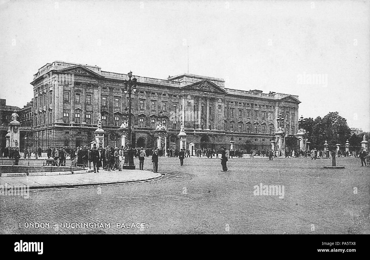 253 Buckingham Palace (16811556960) Foto Stock